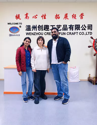Köpare inspekterade Wenzhou Create Fun Craft Co., Ltd.s fabriksplats